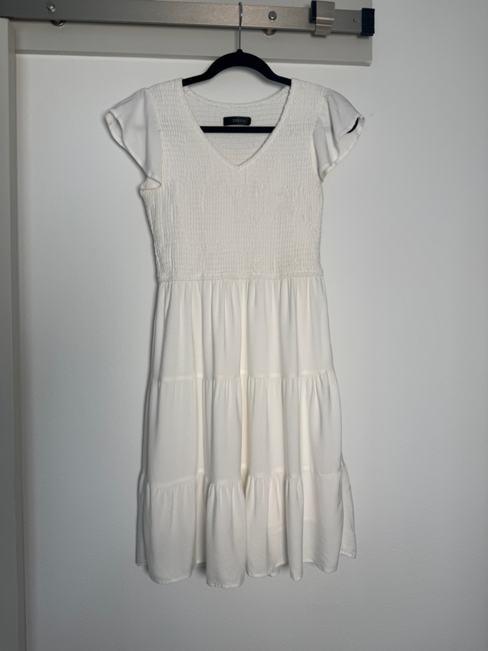 Zesica White Ivory Smocked V-Neck Tiered Dress Size Small